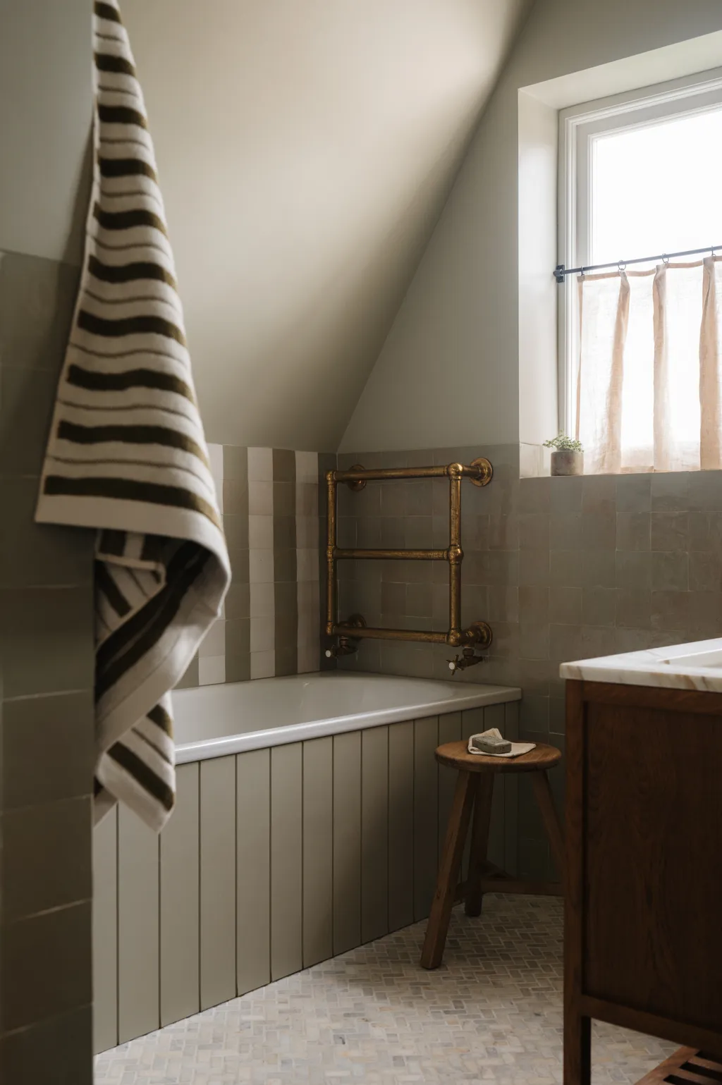 53 дизайнерские идеи для типичной российской ванной, где негде развернуться фото