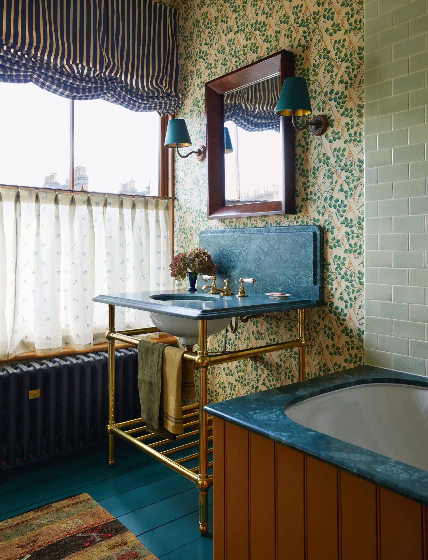 53 дизайнерские идеи для типичной российской ванной, где негде развернуться фото