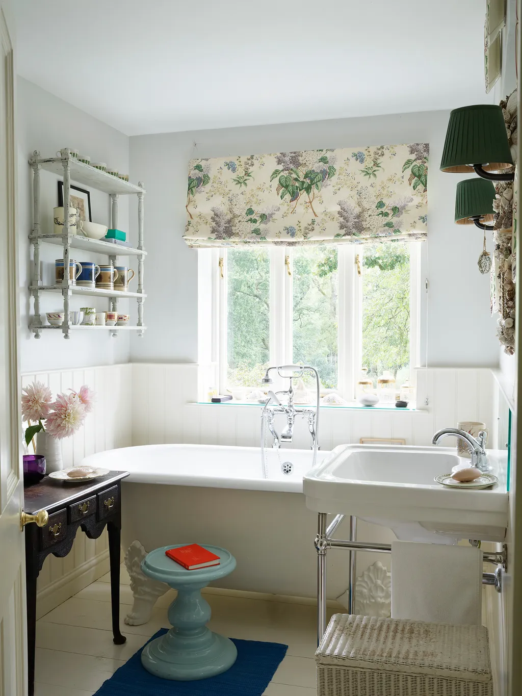 53 дизайнерские идеи для типичной российской ванной, где негде развернуться фото