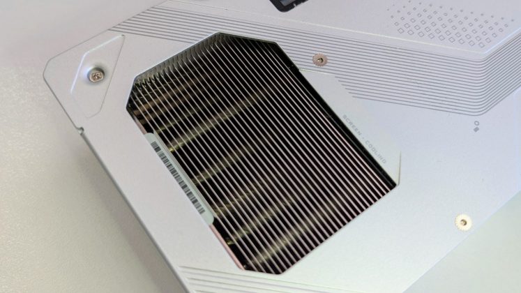 Видеокарта Gigabyte RX 9070 XT Gaming OC Ice | DGL.RU