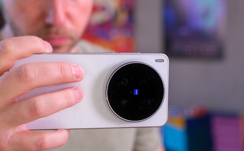 vivo начинает глобальное продвижение моделей X300 Ultra и X300 FE