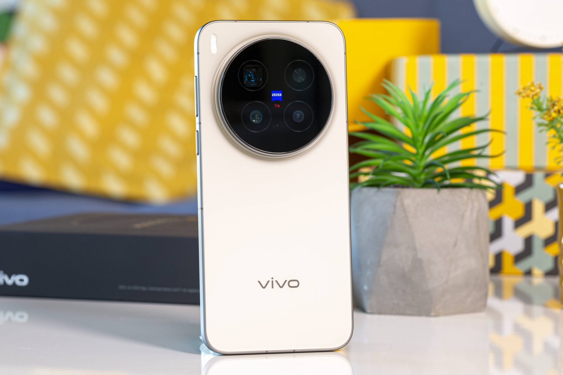 vivo X500 Pro Max: новый король зума или гонка характеристик? фото