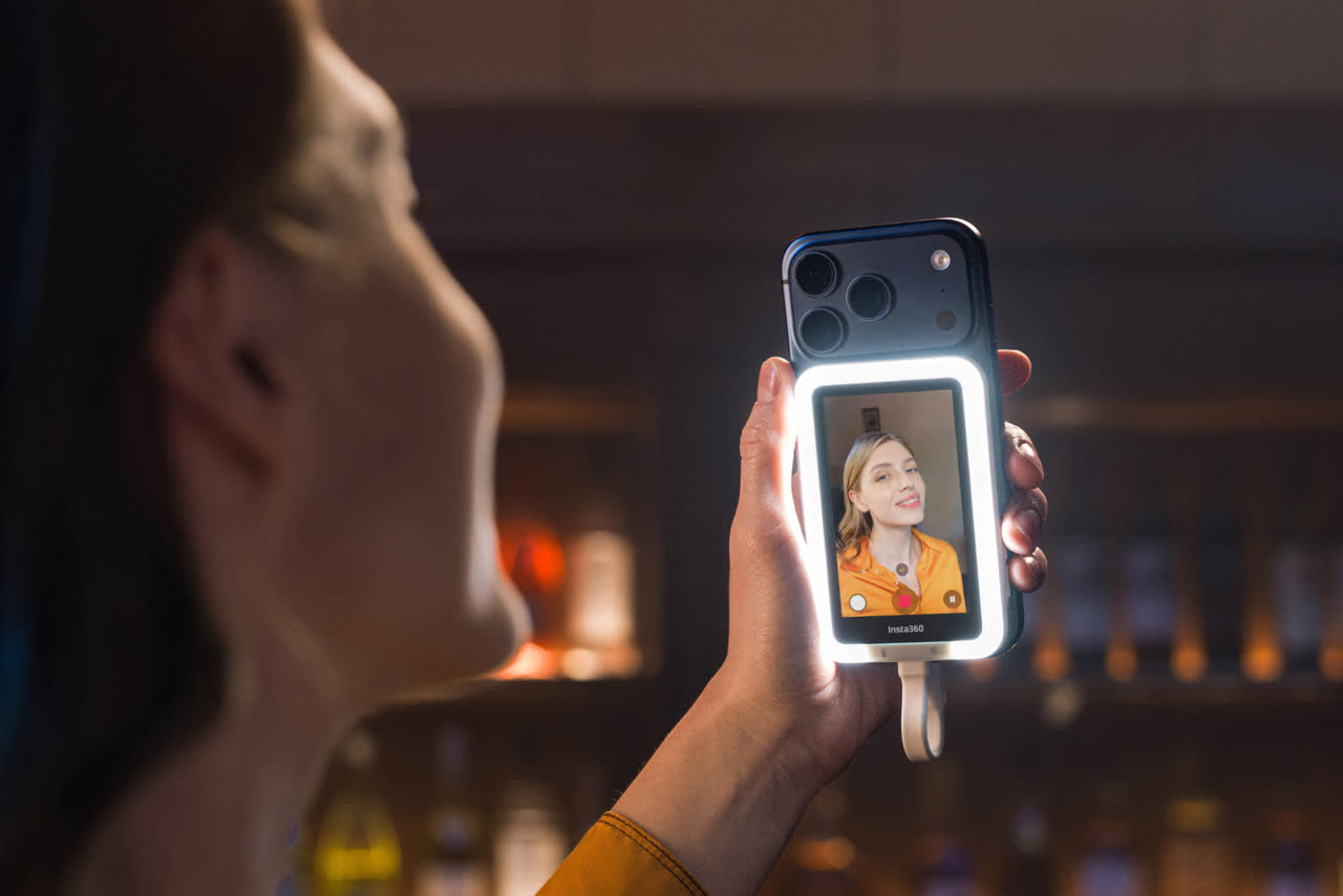 Внешний дисплей Insta360 Snap: как прокачать съемку видео на смартфоне