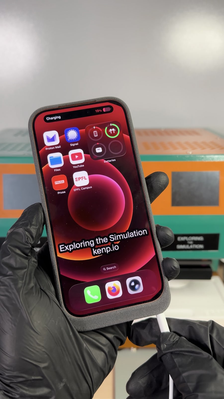 Возвращение блудного разъема: чехол с Lightning для iPhone 17 Pro картинка Смартфон iPhone 17 Pro получил старый порт | DGL.RU