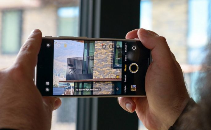 Дороже айфона, круче зеркалки&raquo;: Как vivo X300 Ultra захватывает российский рынок