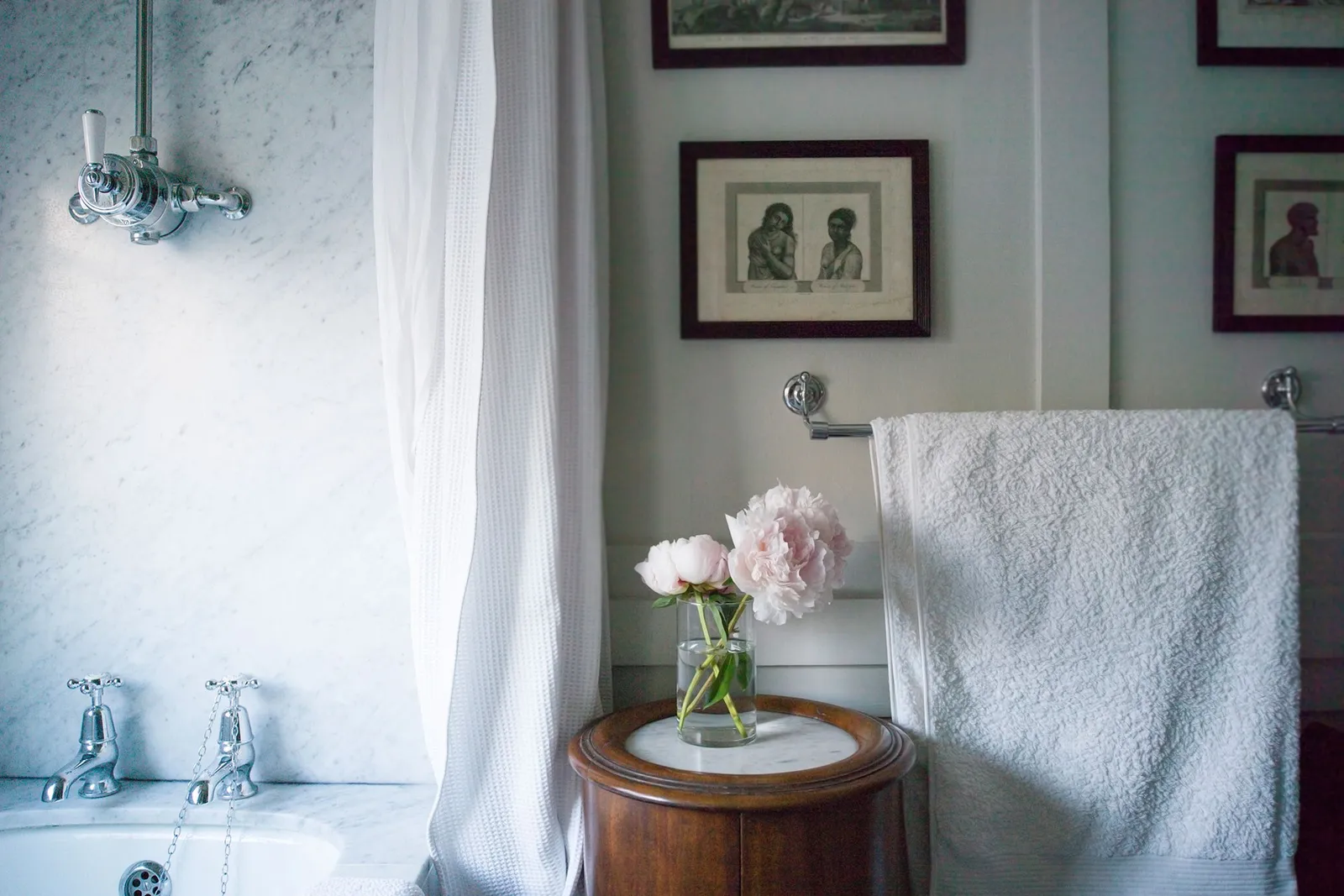 Ванная как в кино, а не как в хрущевке: подборка для тех, кто ценит себя картинка занавеска для душа