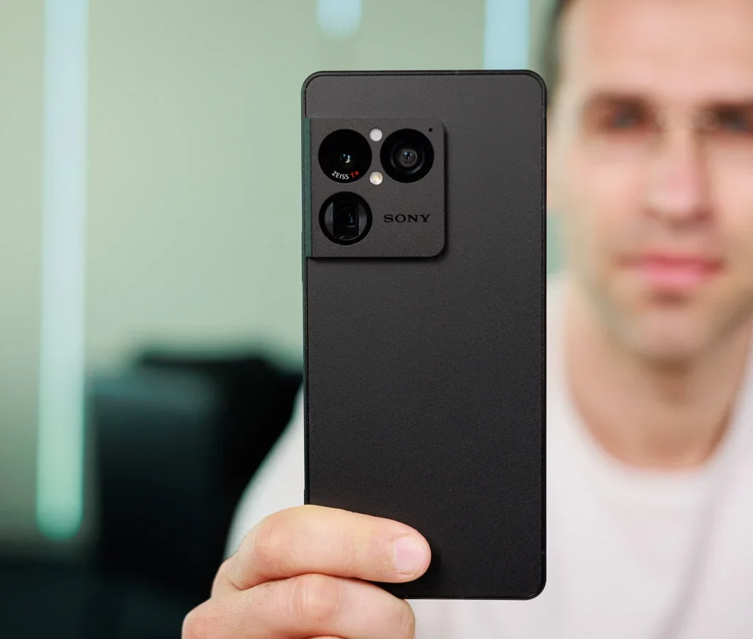 Фанатам Sony нужен Xperia 1 VIII, но они просят об одном картинка Sony Xperia 1 VIII: стоит ли покупать? | DGL.RU