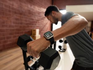 Фитнес-трекер на стероидах: Amazfit Bip Max меняет правила игры в бюджетном сегменте