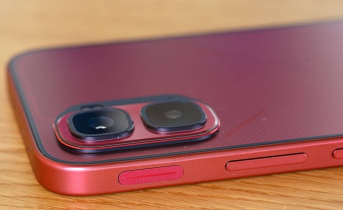 Распаковка Infinix GT 50 Pro: когда дизайн стоит дороже, чем вся начинка