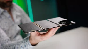 Huawei Mate XT2: новая попытка покорить мир смартфонов с тремя экранами