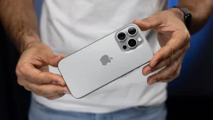 Зачем Apple заставит iOS 27 тайно прослушивать и переводить в текст все ваши видео на iPhone