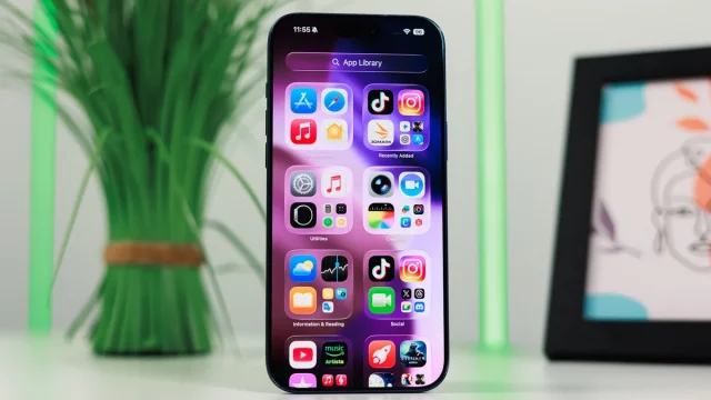 Конец эпохи застоя: Apple завалит рынок новинками, чтобы спасти продажи
