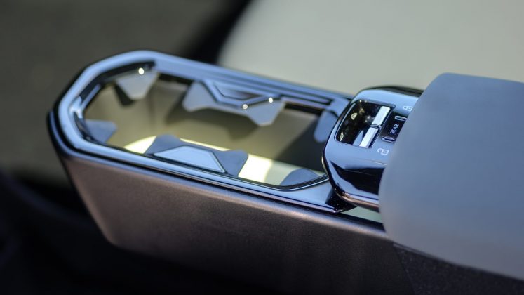Электромобиль Volvo EX30 ultra удивил драйвом | DGL.RU