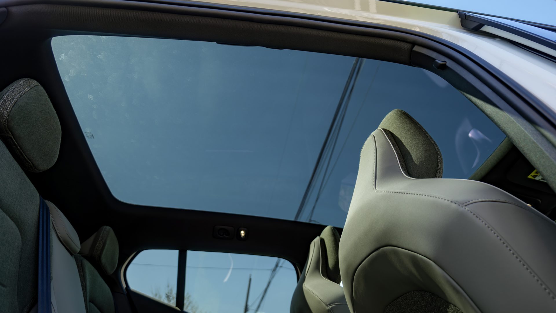 Обзор Volvo EX30 Ultra 2026 года — мои плюсы и минусы после недели тест-драйва картинка Электромобиль Volvo EX30 ultra удивил драйвом | DGL.RU