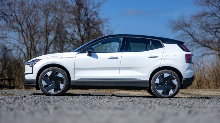 Электромобиль Volvo EX30 ultra удивил драйвом | DGL.RU