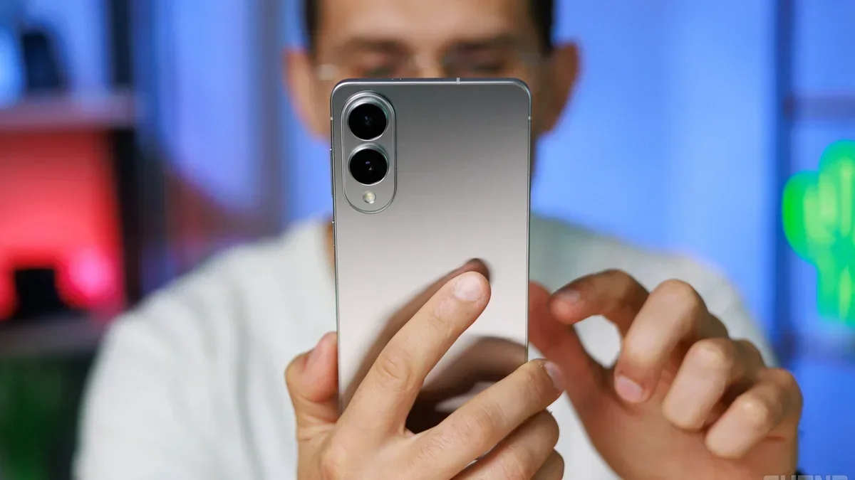Южнокорейский ответ Apple: Samsung готовит новый суперфлагман без гигантизма картинка Samsung Galaxy S27 Pro: стоит ли покупать? | DGL.RU