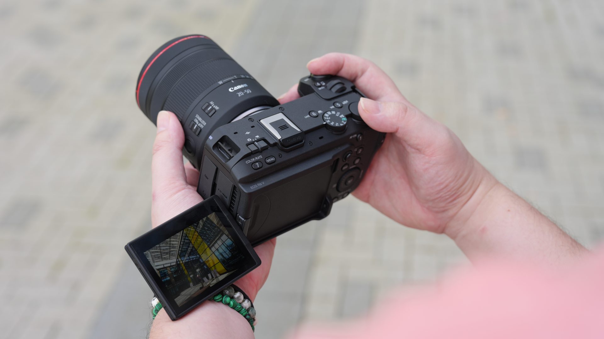 Обзор Canon EOS R6 V - Canon просто пошла по пути Apple картинка Камера Canon EOS R6 V получила 7K Open Gate | DGL.RU