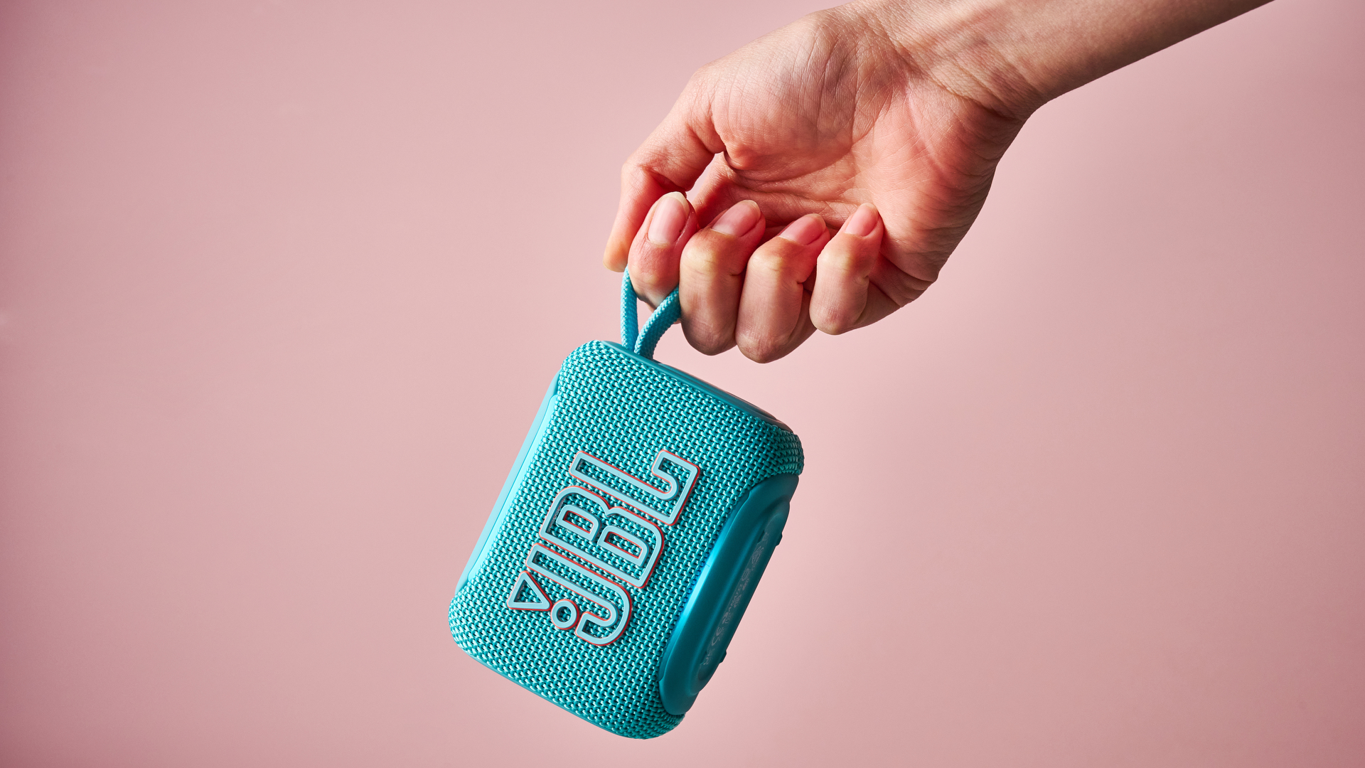 Обзор JBL Go 5 - лучшая недорогая Bluetooth-колонка картинка Колонка JBL Go 5 удивила звуком и ценой | DGL.RU