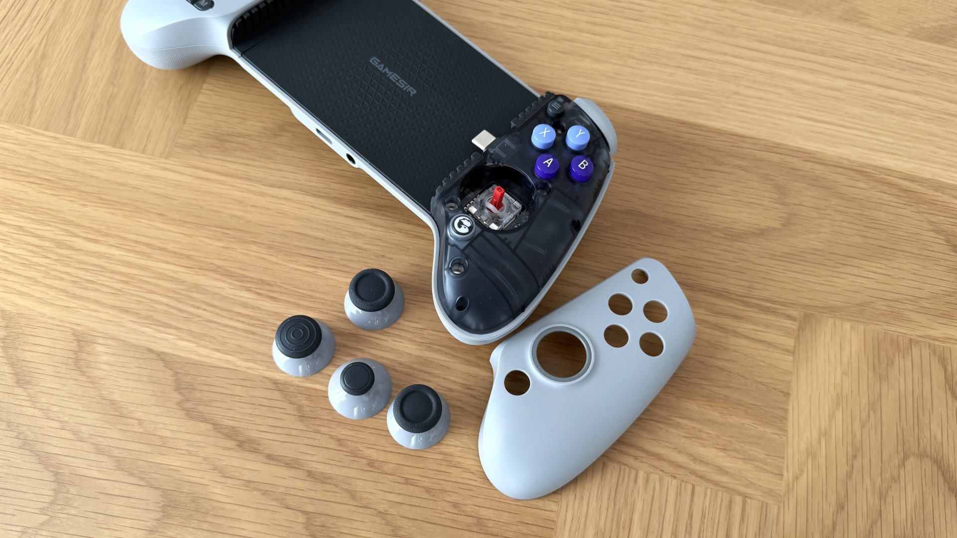 Контроллер GameSir G8 Galileo: консоль в кармане | DGL.RU