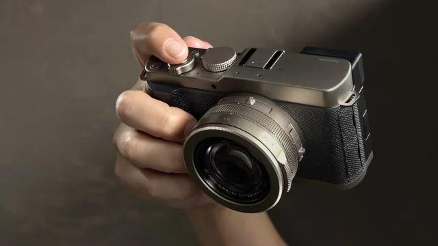 Fujifilm X100VI — это просто хайп. Встречайте новый Lumix L10, который уничтожает легенду