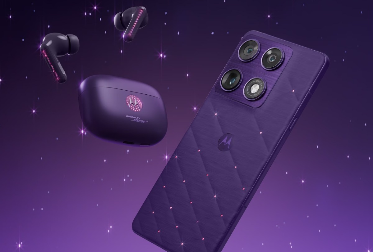 Блеск и нищета конкурентов: Motorola Signature в кристаллах Swarovski заставляет флагманы выглядеть дешевкой
