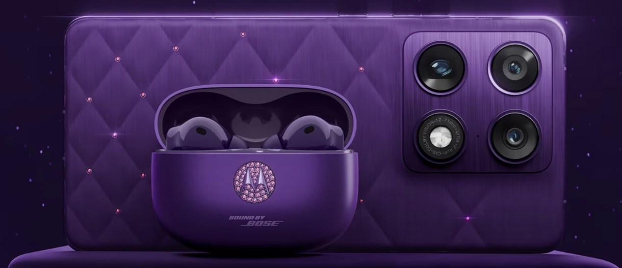 Блеск и нищета конкурентов: Motorola Signature в кристаллах Swarovski заставляет флагманы выглядеть дешевкой