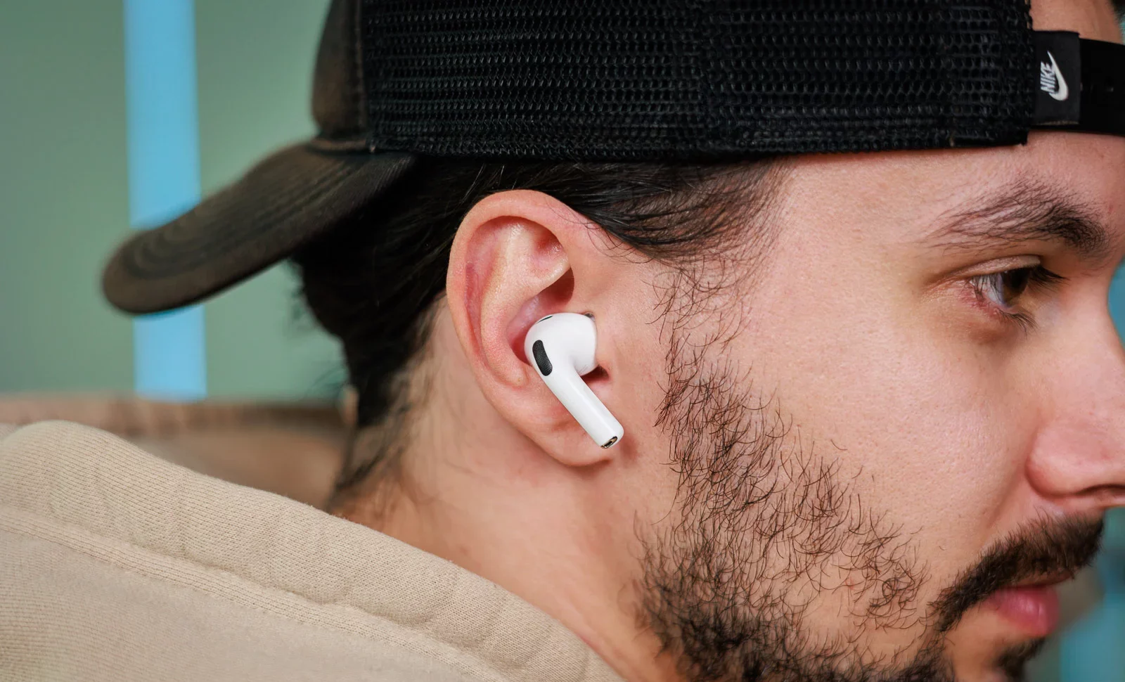 Наушники AirPods Ultra получат встроенные камеры | DGL.RU
