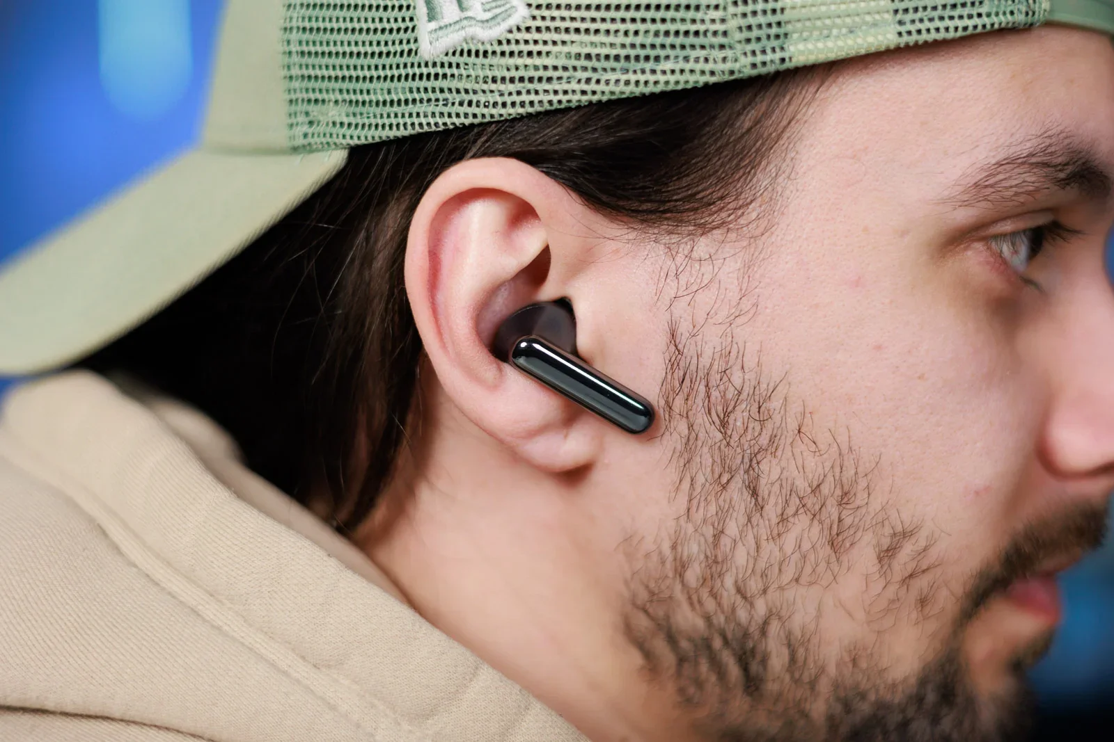 Наушники AirPods Ultra получат встроенные камеры | DGL.RU