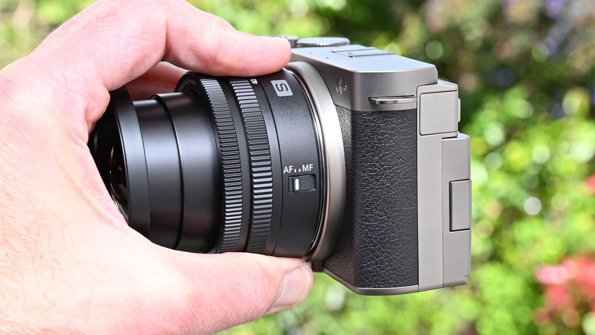 Объектив Panasonic Lumix S 18-40mm: компакт | DGL.RU
