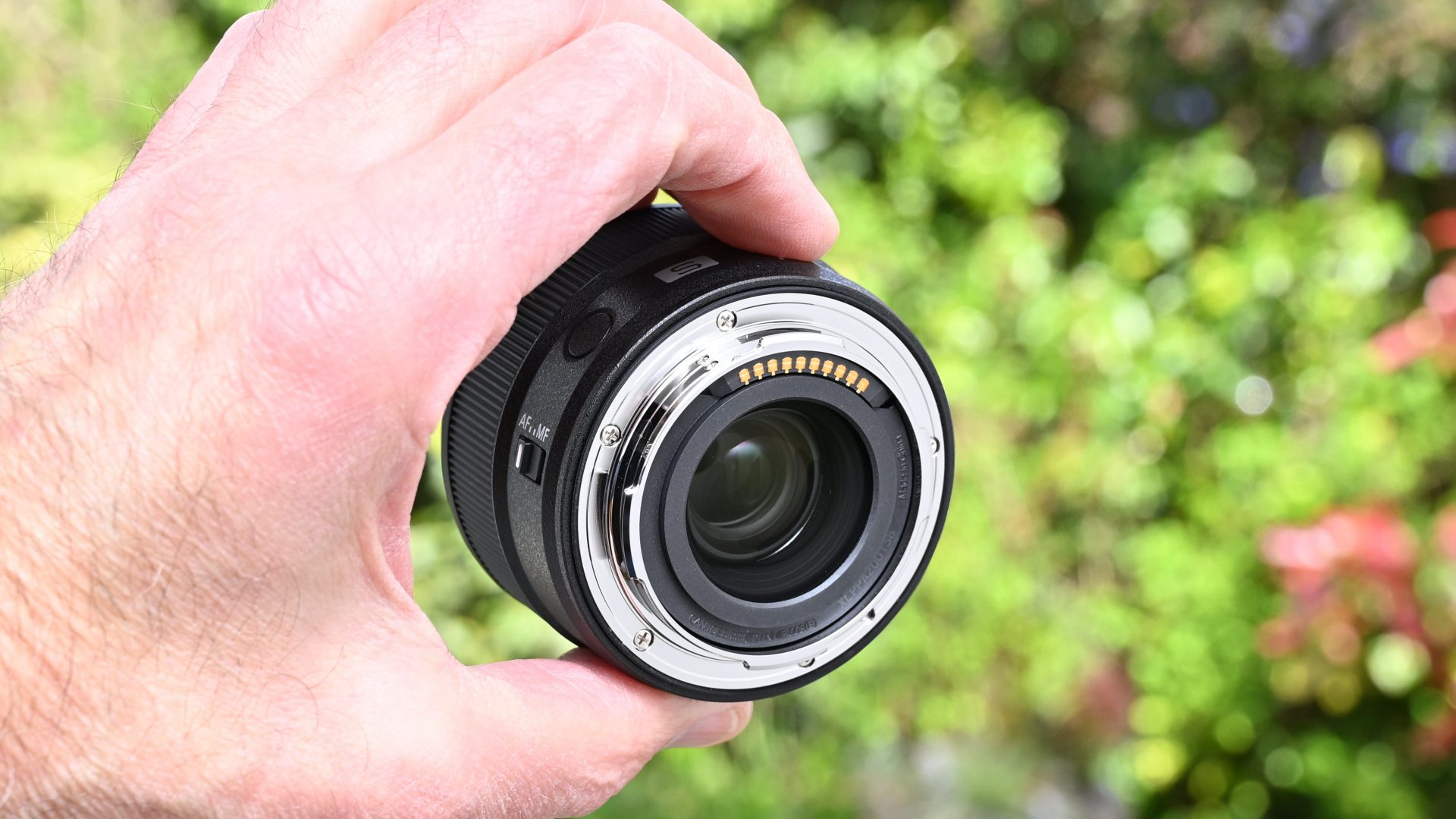 Объектив Panasonic Lumix S 40mm f/2: лёгкий хит | DGL.RU