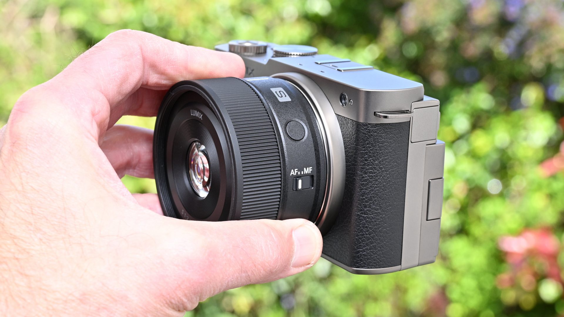 Объектив Panasonic Lumix S 40mm f/2: лёгкий хит | DGL.RU