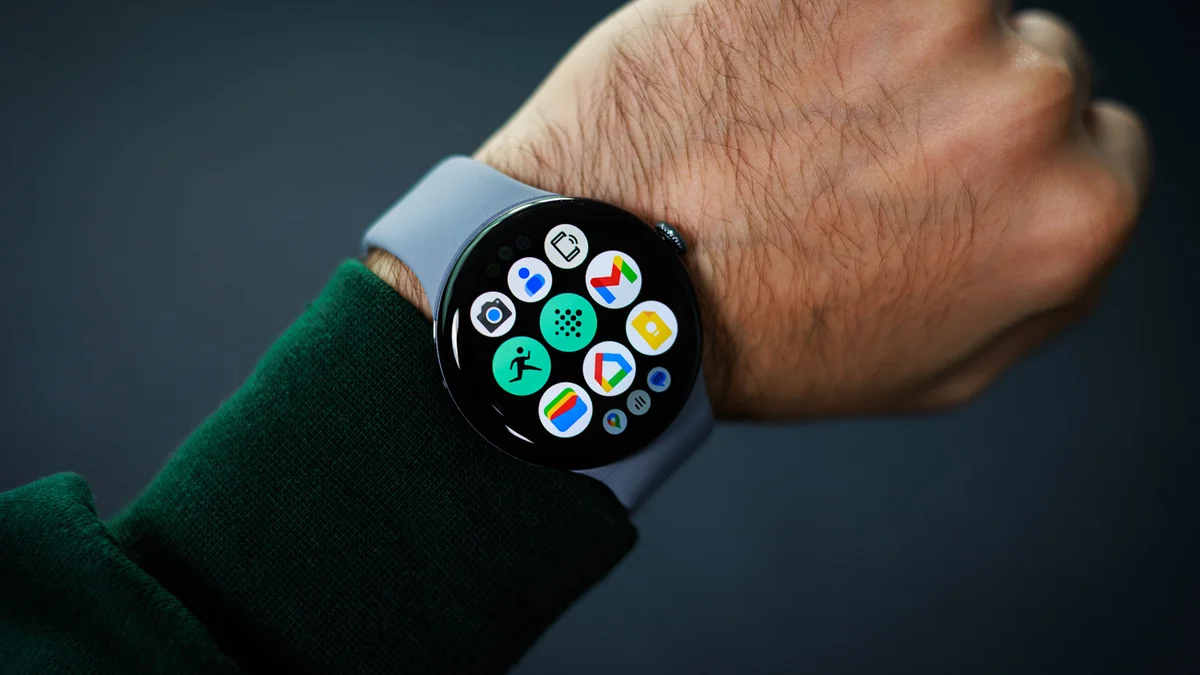 Критический сбой Pixel Watch: как официальное обновление превратило умный гаджет в глупый аксессуар