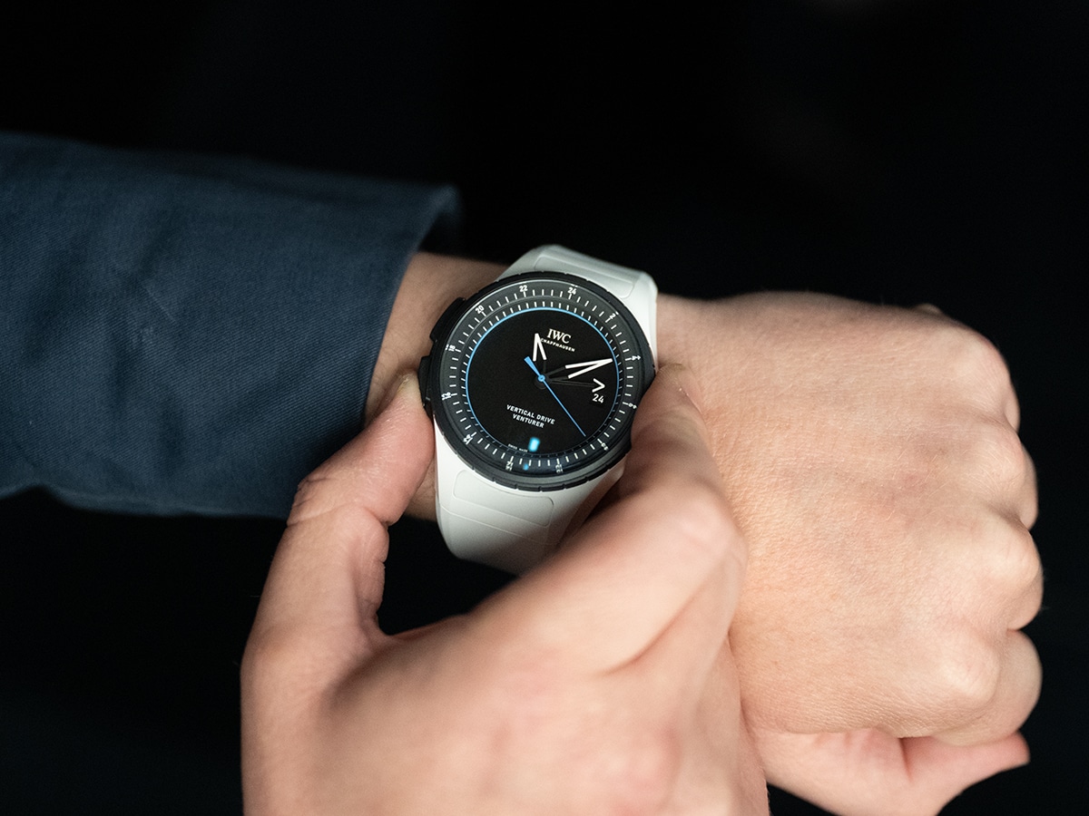 Пять главных часовых трендов с выставки Watches & Wonders 2026: космос, скелетоны и отказ от золота картинка Тренды Watches & Wonders 2026: время механики | DGL.RU