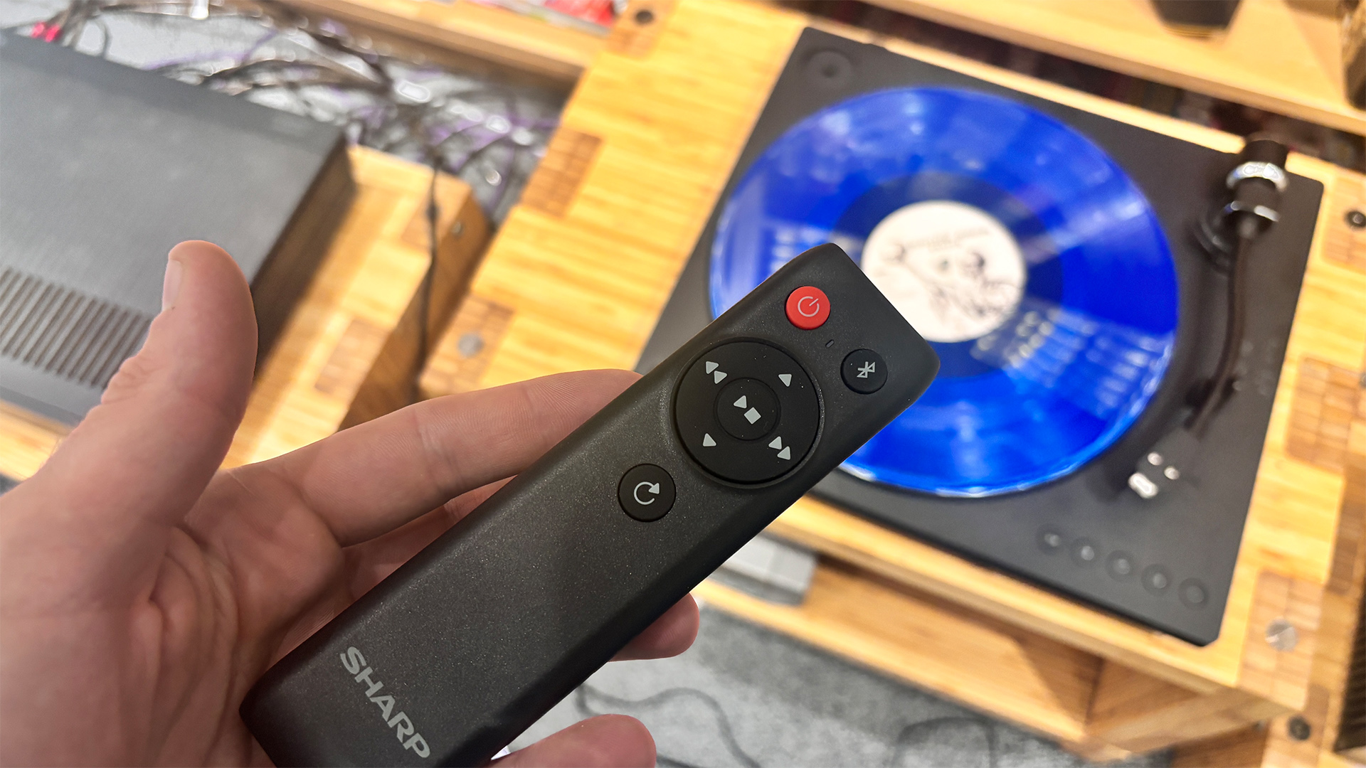 Проигрыватель Sharp RP-TT100 вернул бренд | DGL.RU