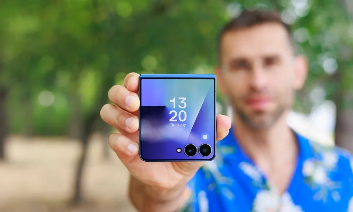 Стоит ли брать Смартфон Samsung Galaxy Z Fold? | DGL.RU