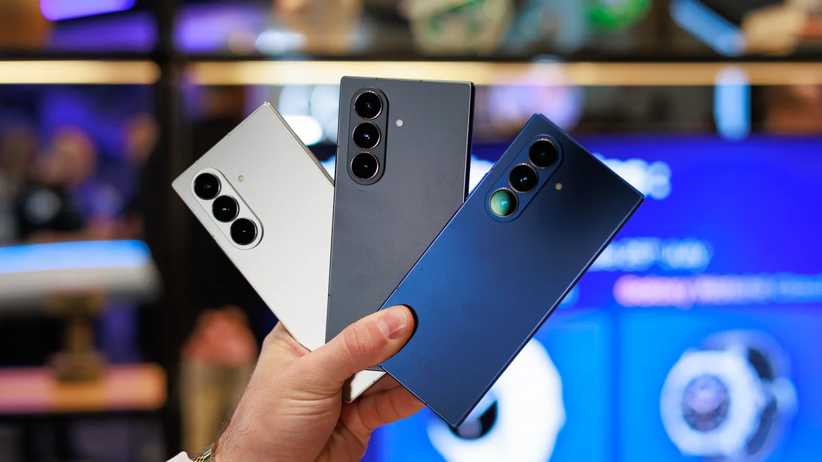 Стоит ли брать Смартфон Samsung Galaxy Z Fold? | DGL.RU