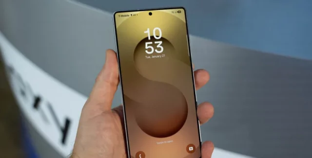Samsung расставляет приоритеты: пользователи Galaxy S25 в США первыми получили доступ к «совершенной» One UI 8.5
