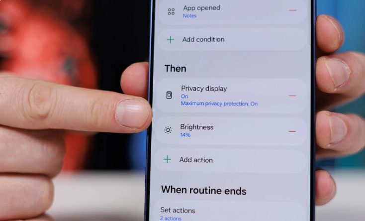 Конец эпохи любопытных глаз: Samsung Privacy Display превращает ваш экран в черную дыру для окружающих
