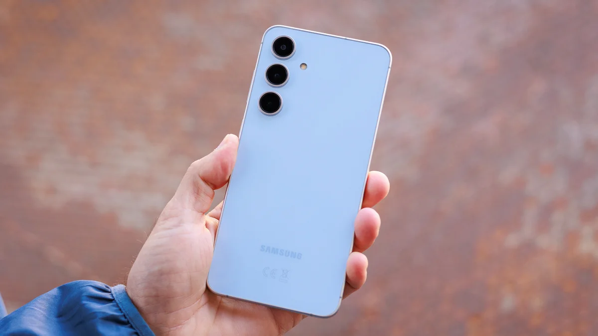 Samsung прощается с прошлым: масштабный апдейт и конец эры одинаковых камер