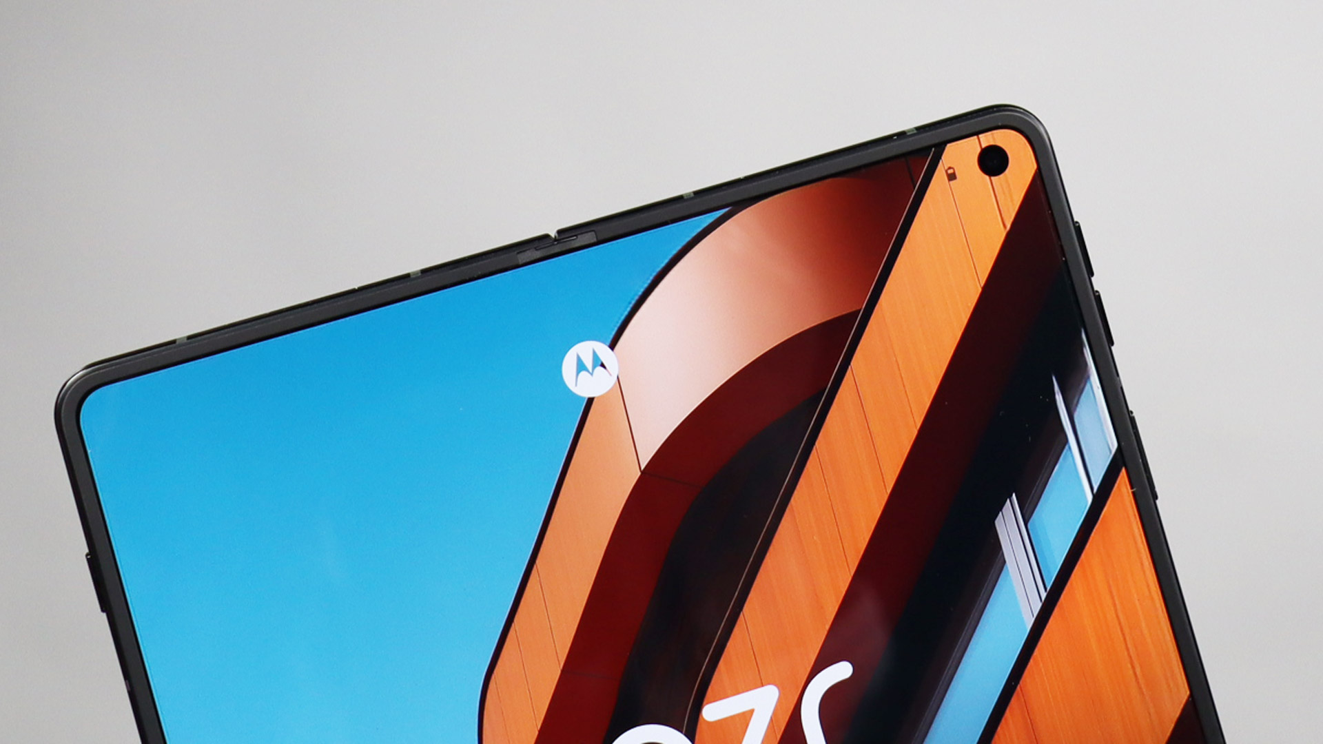 Смартфон Motorola Razr Fold: всё об экране | DGL.RU