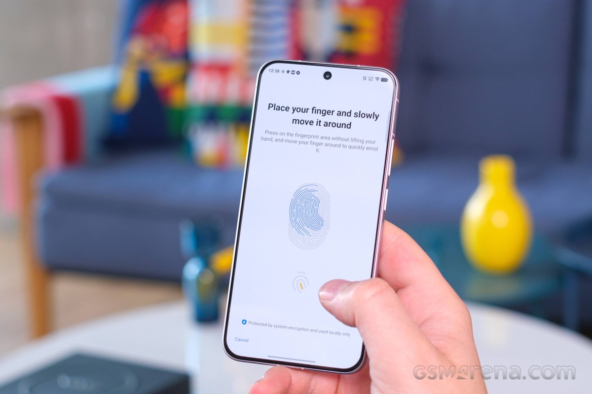 Обзор vivo X300 FE: ставка на повседневный комфорт картинка Смартфон vivo X300 FE удивил камерами ZEISS | DGL.RU