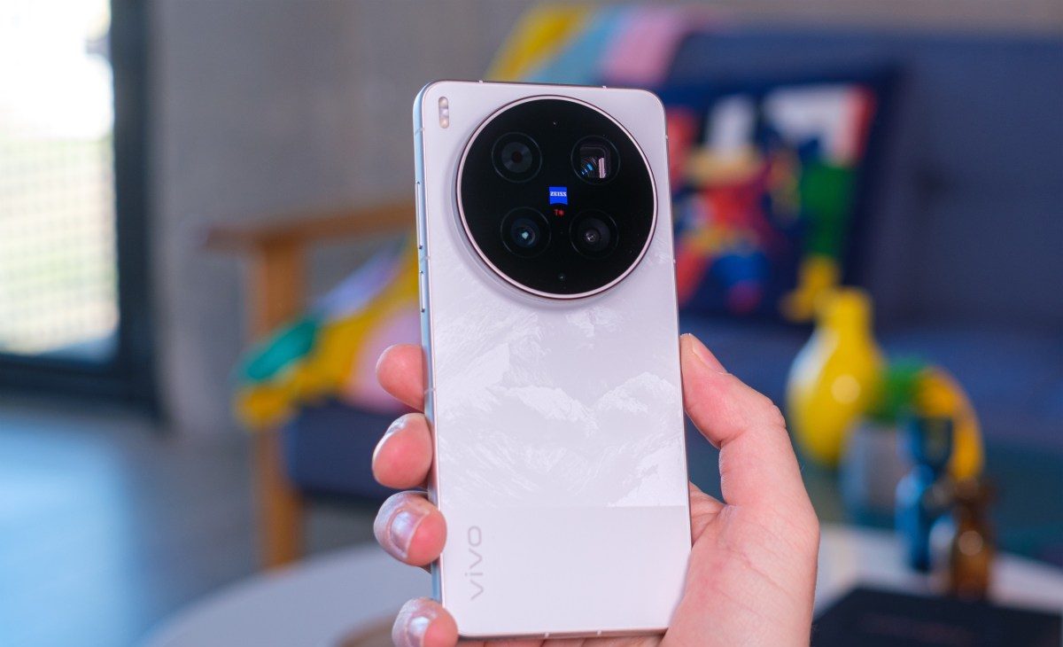 Смартфон vivo X300 Ultra: зум Zeiss и мощь | DGL.RU