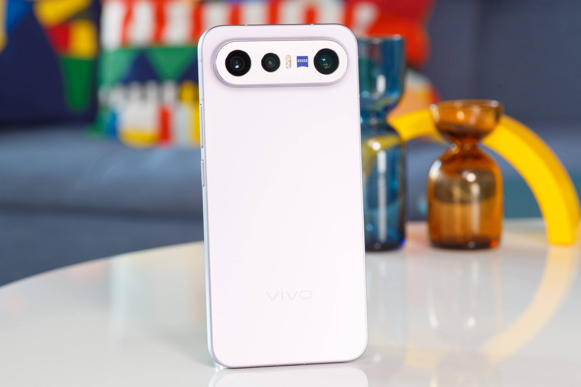 Смартфон vivo X300 Ultra: зум Zeiss и мощь | DGL.RU