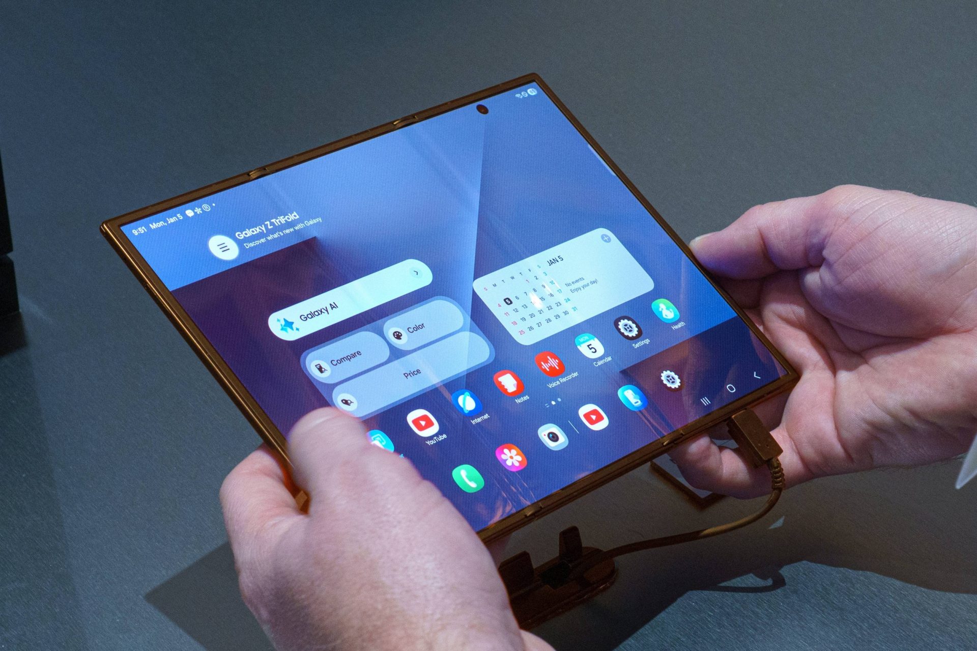 Смартфон Samsung Galaxy Z Flip 7 FE: брать ли? | DGL.RU
