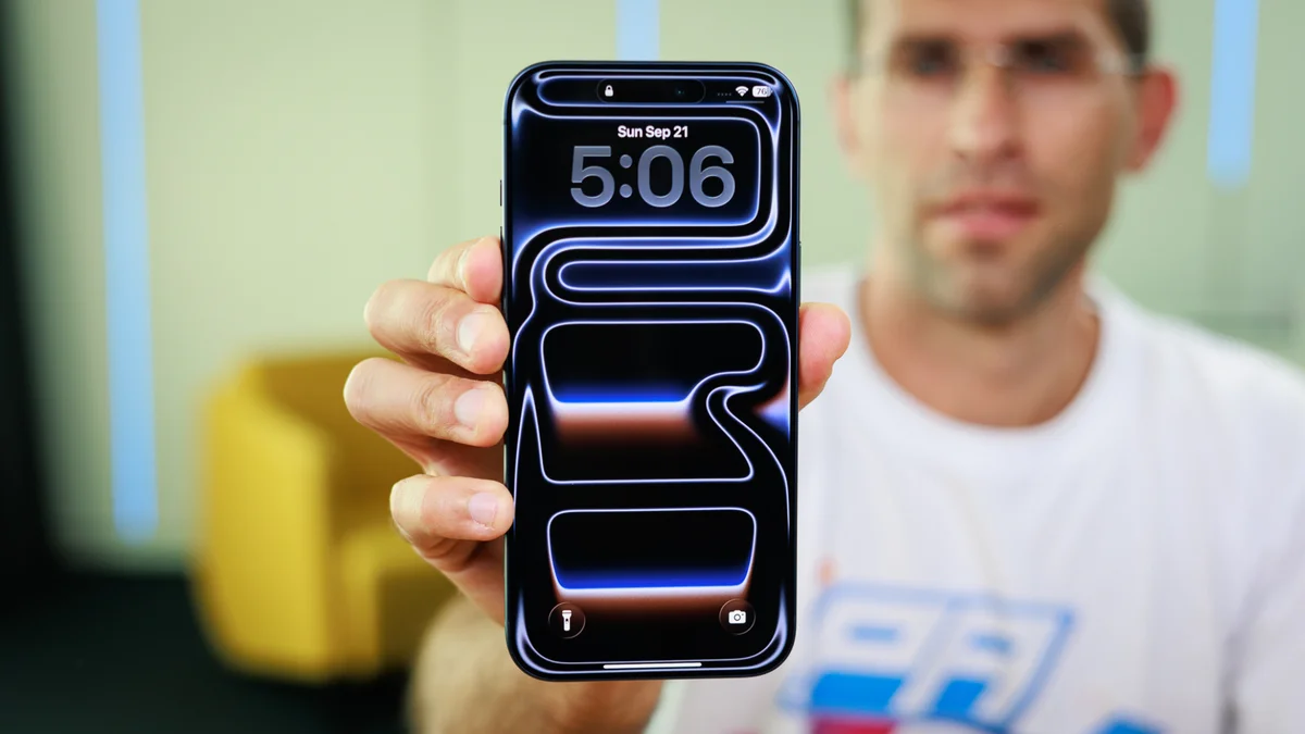 Смартфон iPhone 20 Pro: экран Liquid Glass и цены | DGL.RU