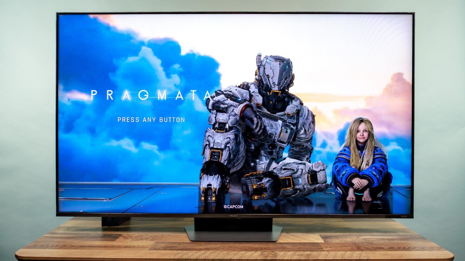 Обзор Hisense UR9 - он очень впечатляет, но стал ли он убийцей OLED? картинка Телевизор Hisense UR9 RGB Mini LED тест 2026 | DGL.RU
