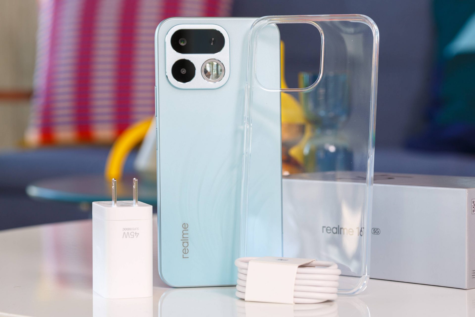 Трое суток без розетки: тест автономности нового Realme с батареей на 8000 мАч картинка Смартфон Realme 16T 5G: три дня без розетки | DGL.RU