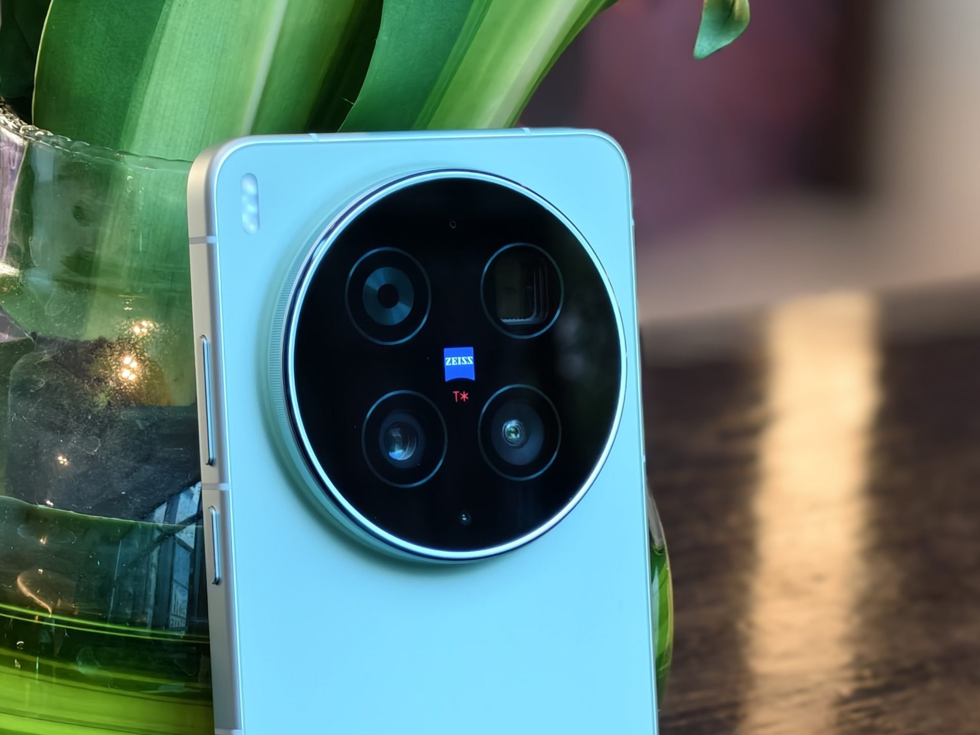 Смартфон vivo X300 Ultra: тест камеры | DGL.RU