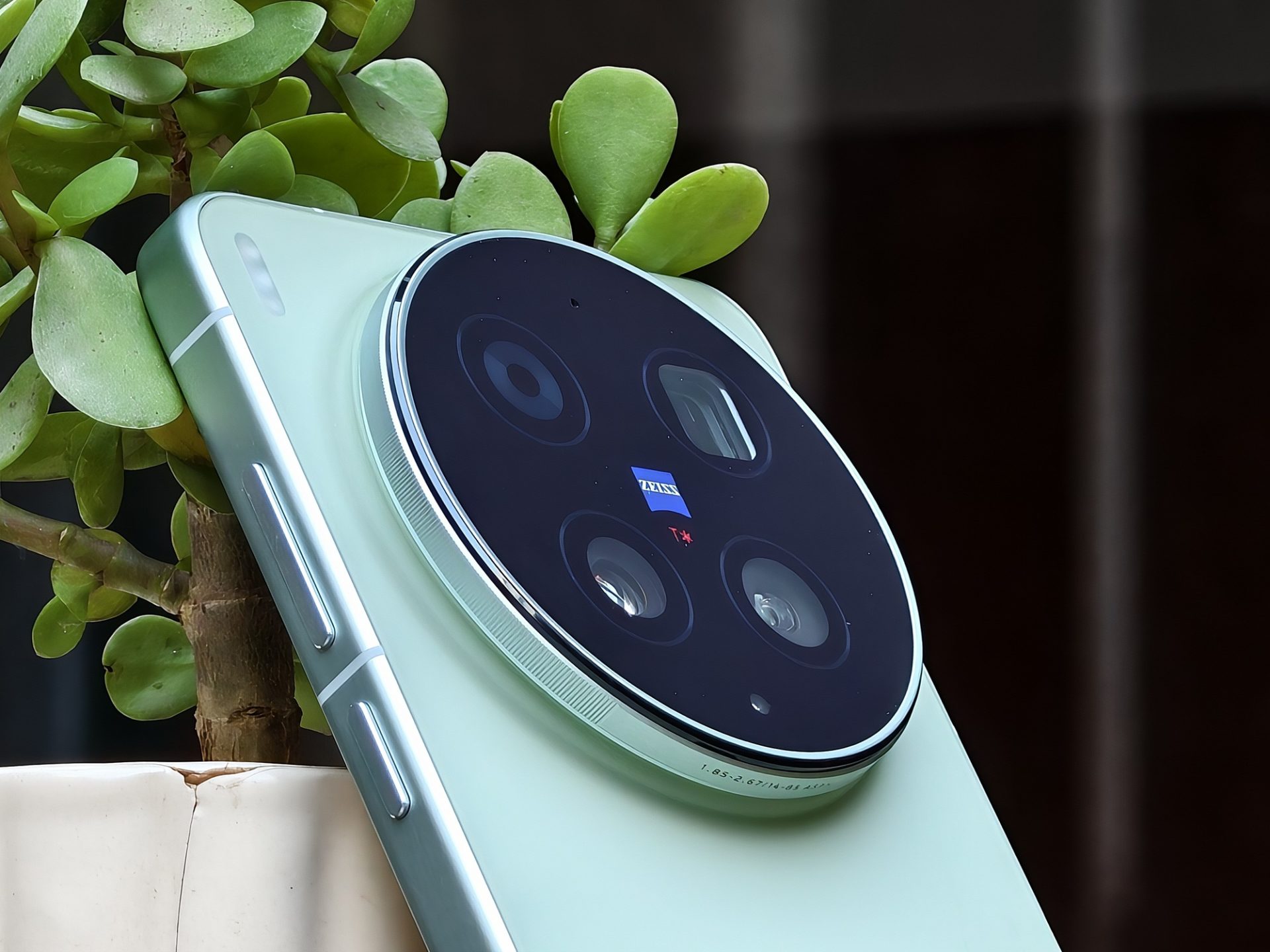 Смартфон vivo X300 Ultra: тест камеры | DGL.RU