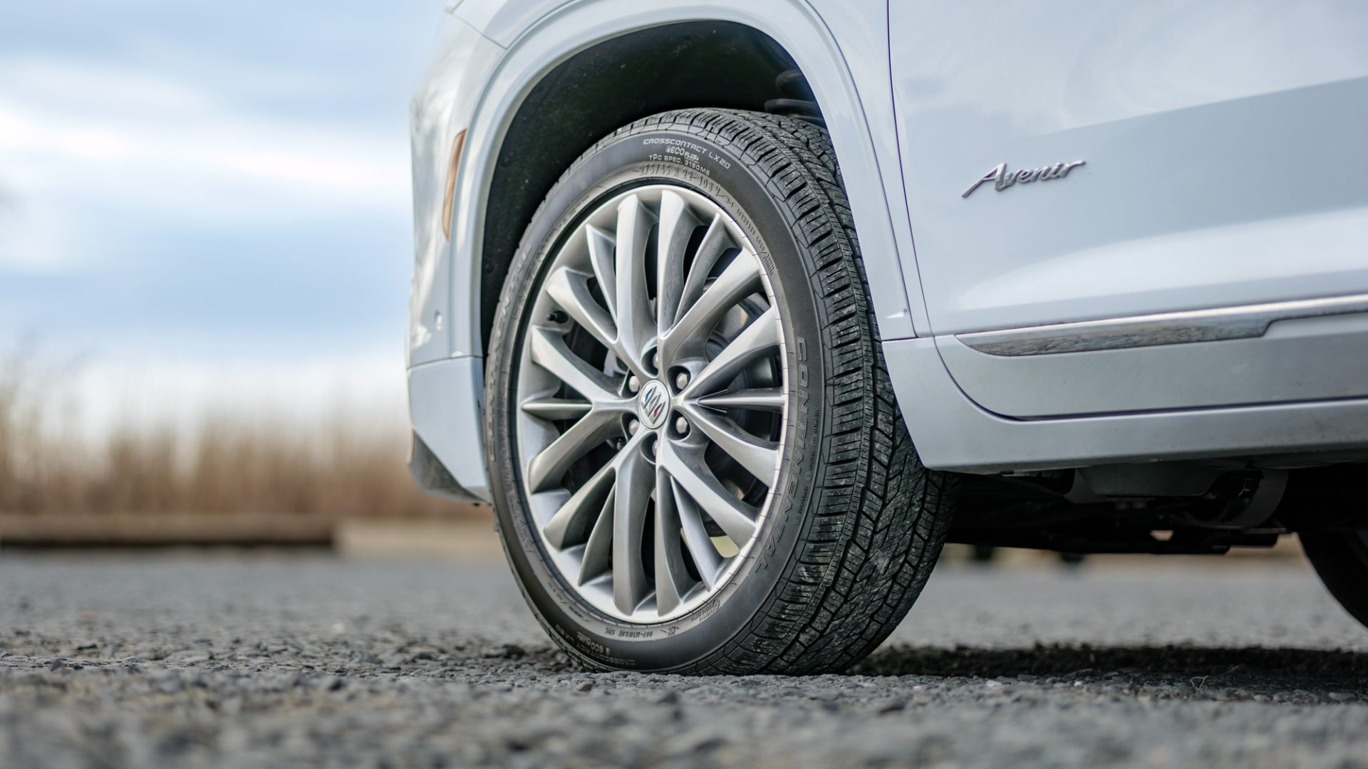 Обзор Buick Enclave Avenir AWD 2026 - доступный аналог Cadillac картинка Внедорожник Buick Enclave удивил роскошью | DGL.RU